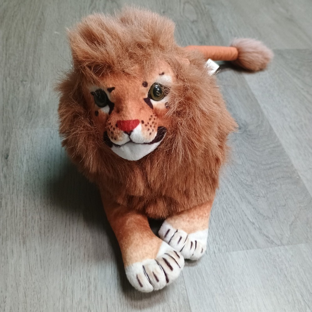 Vintage Goffa Realistic Print Lion Laying Plush 12 Inch